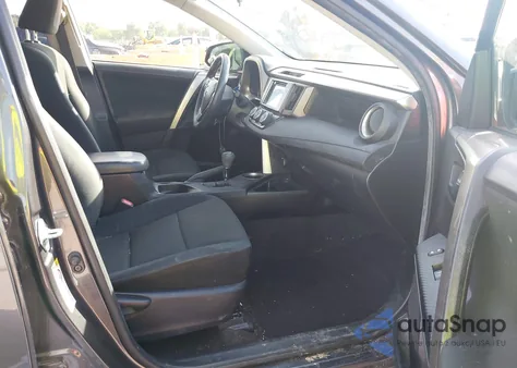 2014 Toyota Rav4 Le z USA, uszkodzony, nr VIN JTMBFREV0EJ009136